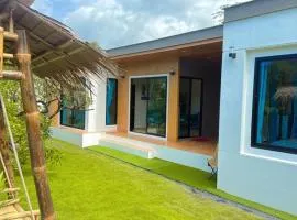 Ao Nang Escapes Tropical Villas & Studios