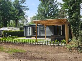 Tiny House Forestia, hotel in Hoenderloo