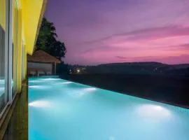 La Luxo Anjuna