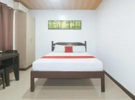 RedDoorz at RJs Bldg near Lyceum Gen Trias Cavite