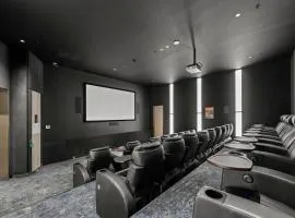 Royal Executive Living Skyline Two Bedroom Grandeur by Ritz