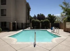Hampton Inn & Suites Palmdale