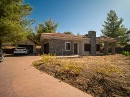 Casa Harmonia Traditional Stone House, Escape to Silence Soul and Serenity in Nature with 2 Bedrooms, Fireplace and Mountain Breeze