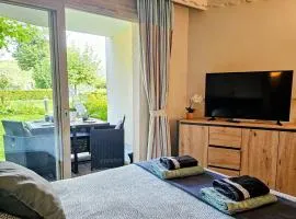 Studio Cosy avec Plage et Parking Privé au bord du Lac D'Annecy