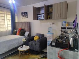 B&G staycation、Kitengela のホテル