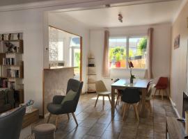 L'Incontournable de Lessay - Gîte 3 étoiles avec jardin clos, Chiens bienvenus - mer 6 kms – hotel w mieście Lessay