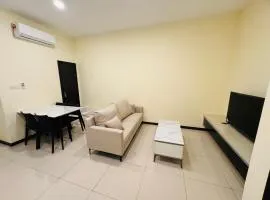 City Apartment next to The Spring