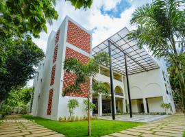 Leisure Resort, hotel in Puducherry
