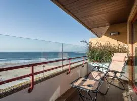 GuestReady - One fantastic home with a sea view
