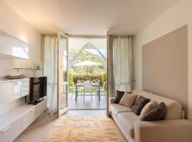 Lillo's Apartment - Relax & Pool, hotel en Vallecrosia