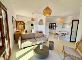 Villa Elyria HIdden Gem, hotell sihtkohas Provatas