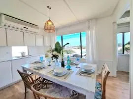 Coastal Retreat In Silver Sands