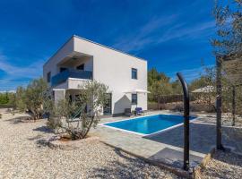 Villa Lio mit Pool: Linardići şehrinde bir otel