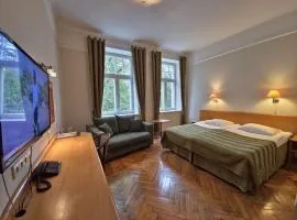 Barclay Hotel