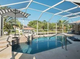 Casa Canal Waterfront Heated Pool & Spa Retreat