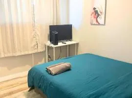 Flowealth Suites - Private Rooms Near West Edmonton Mall