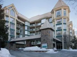 Woodrun Lodge 211 | Ski-In Ski-Out Condo w/ Heated Pool, Hot Tub, Parking, & Gym
