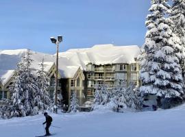 Woodrun Lodge 416 | Family Ski-In Ski-Out Condo, Hot Tub, Heated Pool, Parking & Laundry, hotel in Whistler
