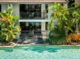 Infinity's Edge - Poolside Retreat at Temple Resort