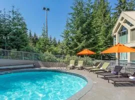 Woodrun Lodge 517 | Large Ski-In Ski-Out Condo by Upper Village w/ Mountain Views & Shared Hot Tub