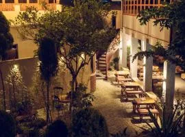 Windy Hill Hotel And Restaurant