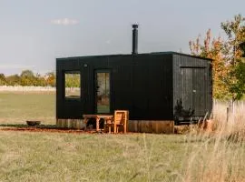 Secluded Cotswolds Off-Grid Cabin NEW Sept 25