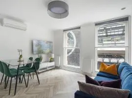 2 Bed Flat Trafalgar Square with Aircon