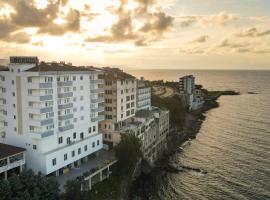 Venesia Otel, hotel v destinaci Arsin