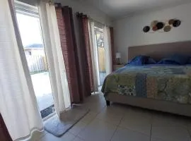 Super Room 5 minutes from PBI Airport
