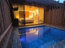 Fm Luxury villa Arquitectura tipo yakarta con Playa artificial y Cinema al aire libre