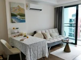 Chiang Mai C8 Vacation Apartment High Floor with Swimming pool landscape Room Preferred Residence