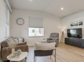 Mtn-Views, Pet-Friendly! Family Home in Ranchester, hotel v destinaci Ranchester
