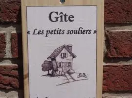 Les Petits Souliers