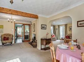 3 Bed in Briston 90184