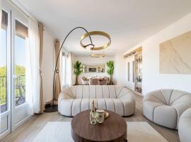 Luxurious 3 Bedrooms Sauna Jacuzzi, hotel u gradu Tenke