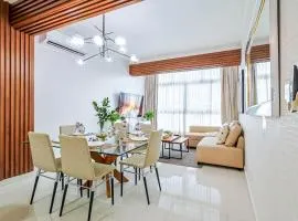 Comfy 2BR Condo, Roof Top Pool.