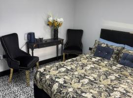 Marble Black Suite, hotel in Gloucestershire