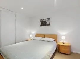 APOLLO BLUE 4 - modern waterfront apartment