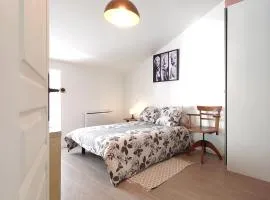 Chambre calme, 10 min à pied de l'aéroport de La Rochelle