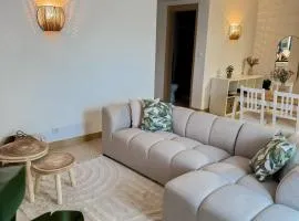 Aurora D Sal, Beach House