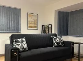 Lux & Cosy Private Apartment in Nuneaton