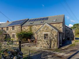 2 Bed in Coverack TRWRE, hotel in Coverack