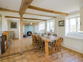 Beautiful cottage set in peaceful surroundings with stunning views, hotel a Wedmore