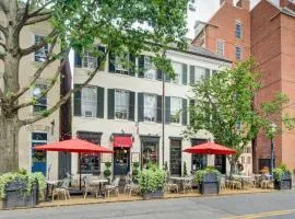 HEART of OLD TOWN Historic 2 BR Walk to KING ST