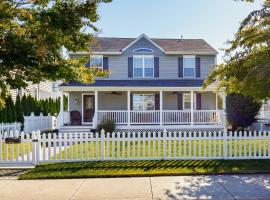 Breezy Ocean City Home Walk to Beach and Boardwalk!, ξενοδοχείο στο Όσεαν Σίτι