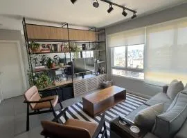 1 Dorm - Alto Padrão - 16 Andar - Home Office