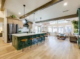 Stylish Flagstaff Hideaway with Hot Tub and Fire Pit!