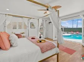Spacious and Stylish 5BR with Pool plus Guest House