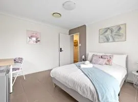 Simple Double Room in Panania - Close to Stations & Stores - Shared Bathroom & Kitchen