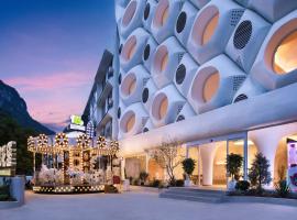 Cotton Castle Designer Hotel-New Hotel, INS Cave Style,Bubble Pool,Family-friendly,Free Self-Service Laundry & Drying,Travel Guide,Book Tickets, Scooter& English Customer Service, готель у місті Яншуо